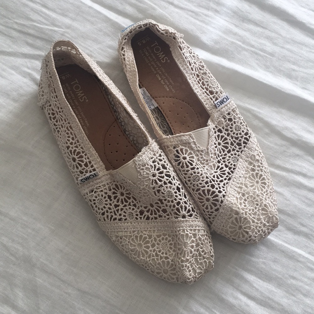 TOMS white/cream shoes